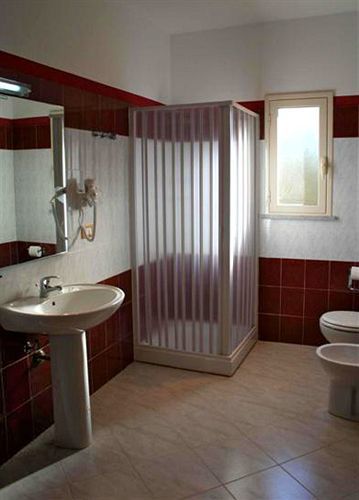 D'orleans Hotel 3*